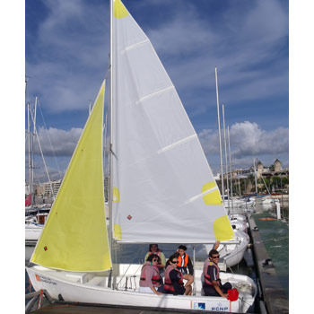 Palma de Mallorca acoge actividades de piragüismo, vela y buceo para personas con discapacidad