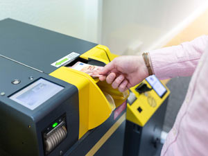 Prosegur automatiza la gestión del efectivo en los establecimientos del Grupo DIA Prosegur automatiza la gestión del efectivo en los establecimientos del Grupo DIA