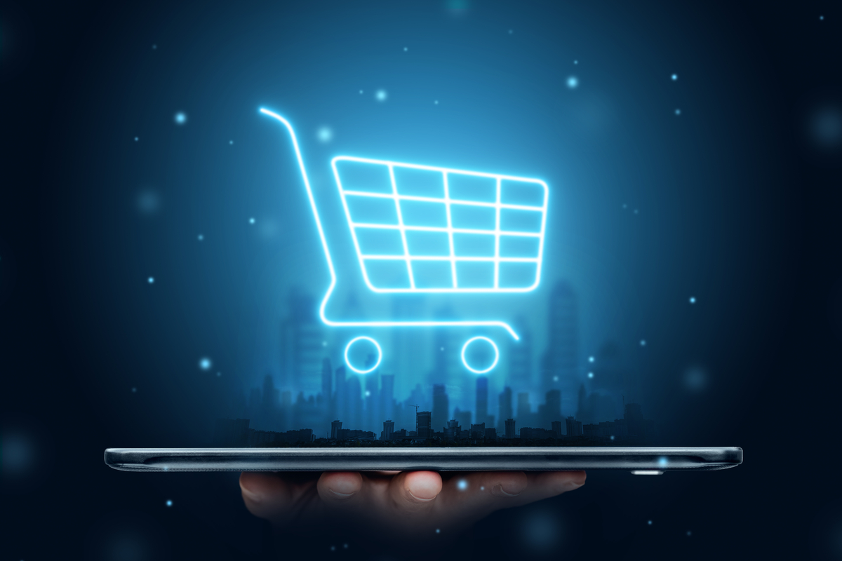What will the future of e-commerce bring, and what challenges does it face? 
